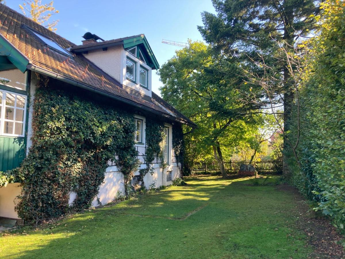 Haus Mit Sauna Und Privatem Badeteich In Anif Bei Salzburg Exterior foto