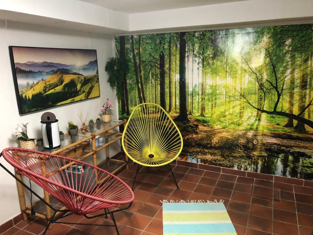 Haus Mit Sauna Und Privatem Badeteich In Anif Bei Salzburg Exterior foto