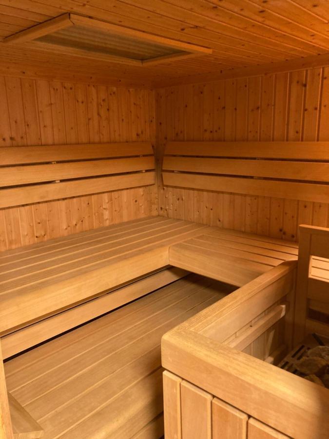 Haus Mit Sauna Und Privatem Badeteich In Anif Bei Salzburg Exterior foto